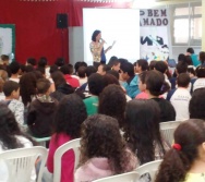 PARTICIPAÇÃO DO COLORIR NO PROJETO DE LITERATURA DA EEEFM TEOTÔNIO B. VILELA