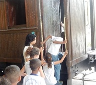 NA TRILHA DOS VALORES - 1º ANOS - EMEF ANTONIO VIEIRA DE REZENDE