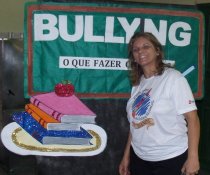 CURSO DE APRIMORAMENTO NO LAR SEMENTE DE AMOR - BULLYING O QUE FAZER COM ISTO? SUBSÍDIO PARA PROFESSORES.