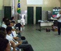 CURSO DE APRIMORAMENTO NO LAR SEMENTE DE AMOR - BULLYING O QUE FAZER COM ISTO? SUBSÍDIO PARA PROFESSORES.