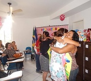 FORMATURA DA 5ª TURMA DO PROJETO CONT.  HISTÓRIAS COLORINDO VIDAS