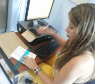 EQUIPE COLORIR PREPARANDO MATERIAL PARA O CURSO BULLYING BRINCADEIRA EM LIMITE