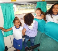 PROJETO NA TRILHA DOS VALORES - AULA DE CAMPO - PASSEIO DE TREM