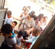 PROJETO NA TRILHA DOS VALORES - AULA DE CAMPO - PASSEIO DE TREM