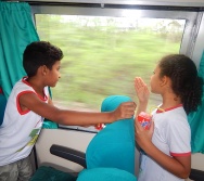 PROJETO NA TRILHA DOS VALORES - AULA DE CAMPO - PASSEIO DE TREM