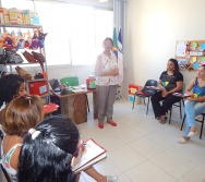 CURSO CONTANDO HISTÓRIAS COLORINDO VIDAS - RESGATE DA LUDICIDADE ATRAVÉS DAS HISTÓRIAS