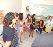 CURSO CONTANDO HISTÓRIAS COLORINDO VIDAS - RESGATE DA LUDICIDADE ATRAVÉS DAS HISTÓRIAS