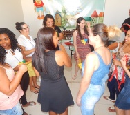 CURSO CONTANDO HISTÓRIAS COLORINDO VIDAS - RESGATE DA LUDICIDADE ATRAVÉS DAS HISTÓRIAS