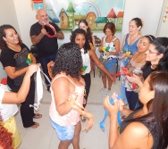 CURSO CONTANDO HISTÓRIAS COLORINDO VIDAS - RESGATE DA LUDICIDADE ATRAVÉS DAS HISTÓRIAS