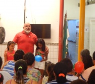 ESCOLA DE PAIS - PROJETO CUIDA DE MIM - BULLYING - BRINCADEIRA SEM LIMITES