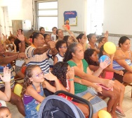ESCOLA DE PAIS - PROJETO CUIDA DE MIM - BULLYING - BRINCADEIRA SEM LIMITES