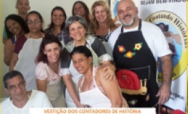 VESTIÇÃO DOS CONTADORES DE HISTÓRIA - CURSO CONTANDO HISTÓRIA COLORINDO VIDAS