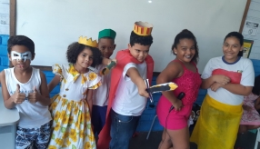 OFICINA DE CONTAÇÃO DE HISTÓRIA - PROJETO VALE ENCANTAR - AMÉRICO GUIMARÃES