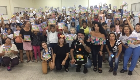 COLORIR - CONTAÇÃO DE HISTÓRIA NA ESCOLA JORGE AMADO - NOVA CARAPINA II